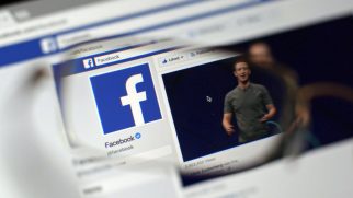 Το Facebook αντιμέτωπο με πρόστιμο 500.000 λιρών στη Βρετανία για το σκάνδαλο Cambridge …